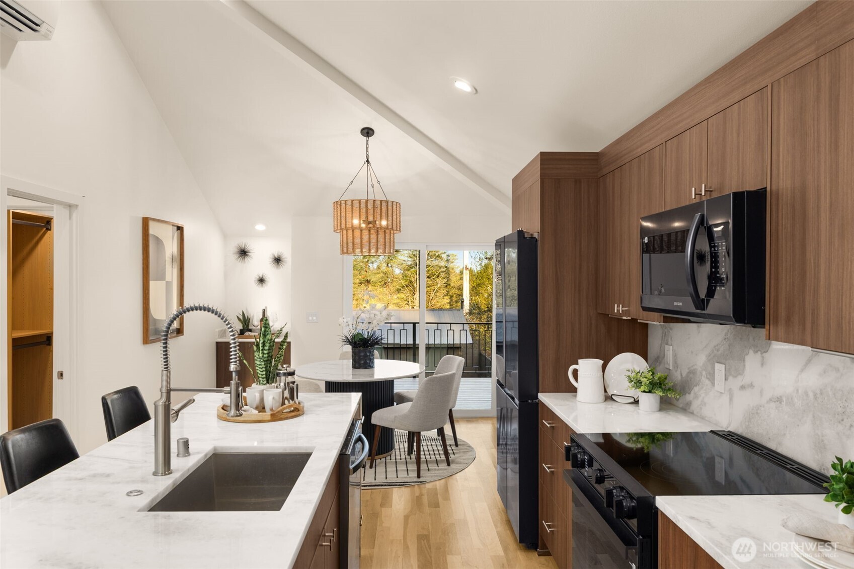 12012 North Park Avenue N, Seattle, WA 98133