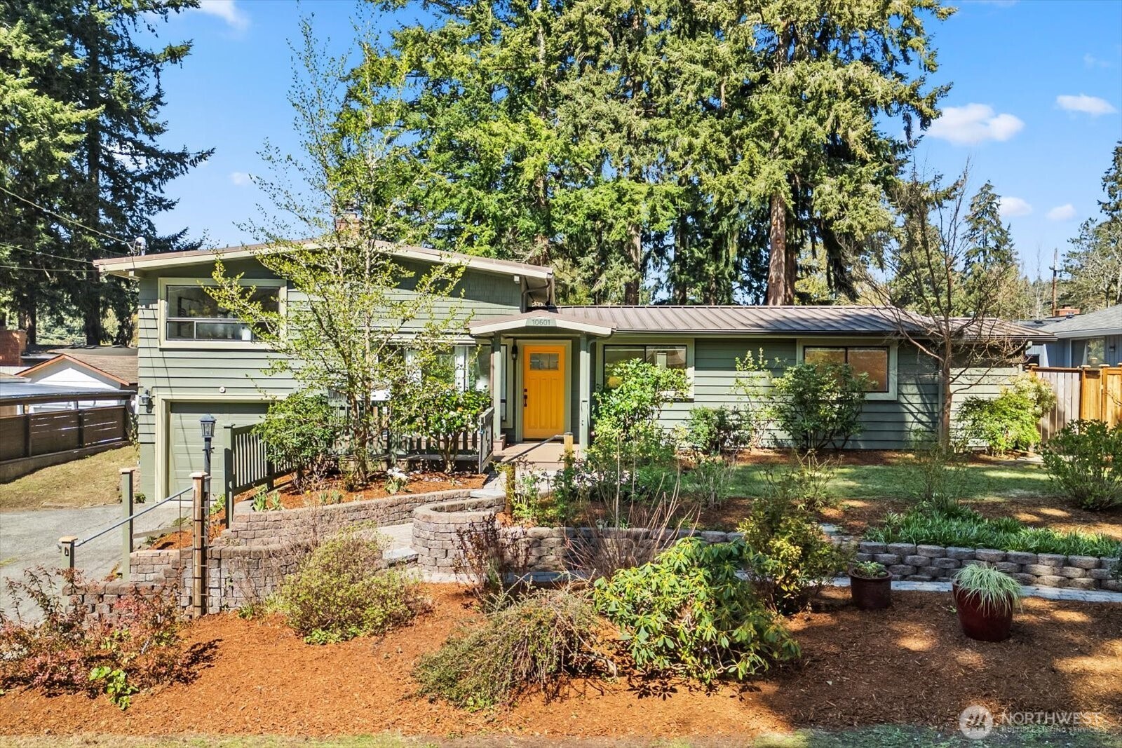 10601 242nd Place SW, Edmonds, WA 98020