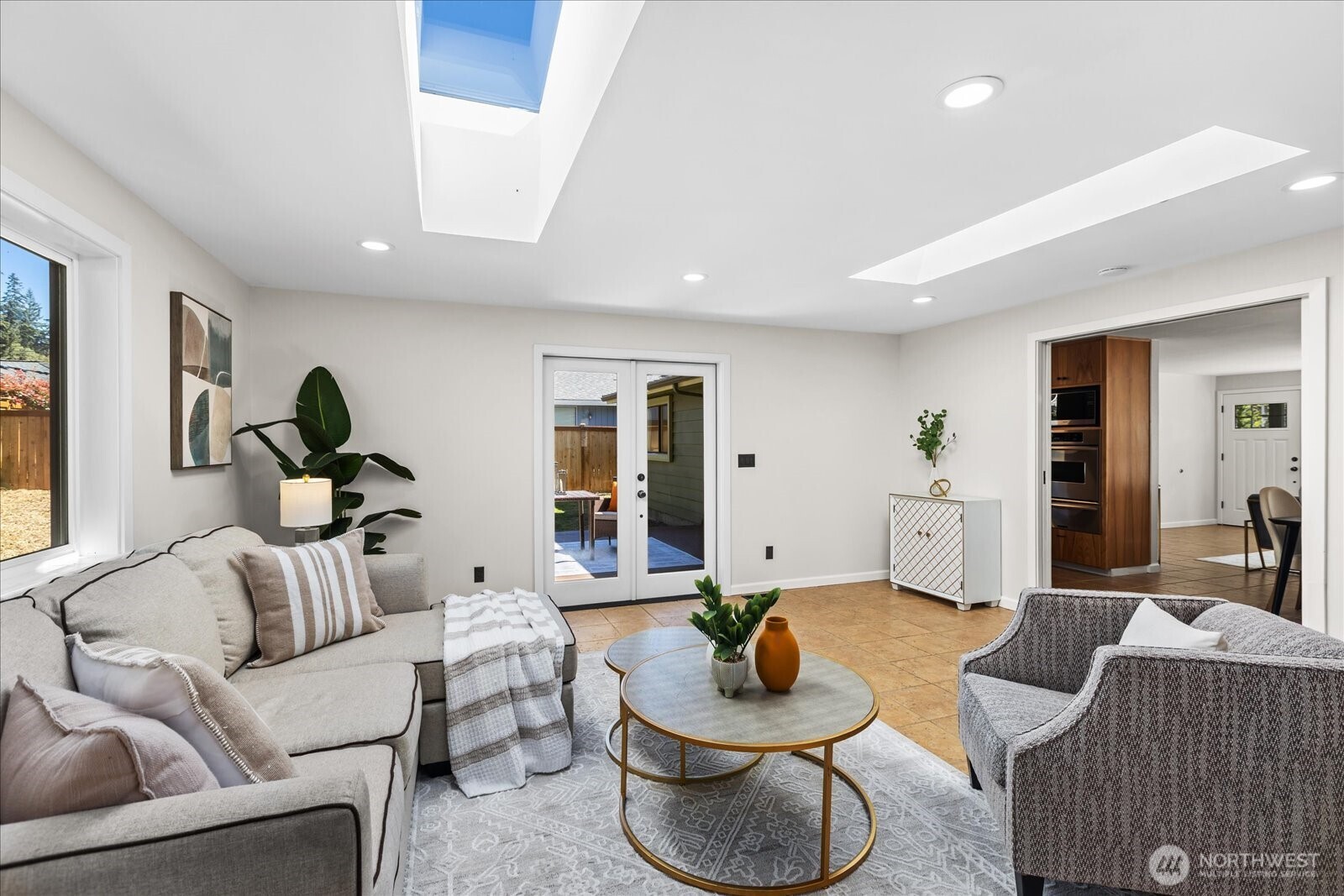10601 242nd Place SW, Edmonds, WA 98020