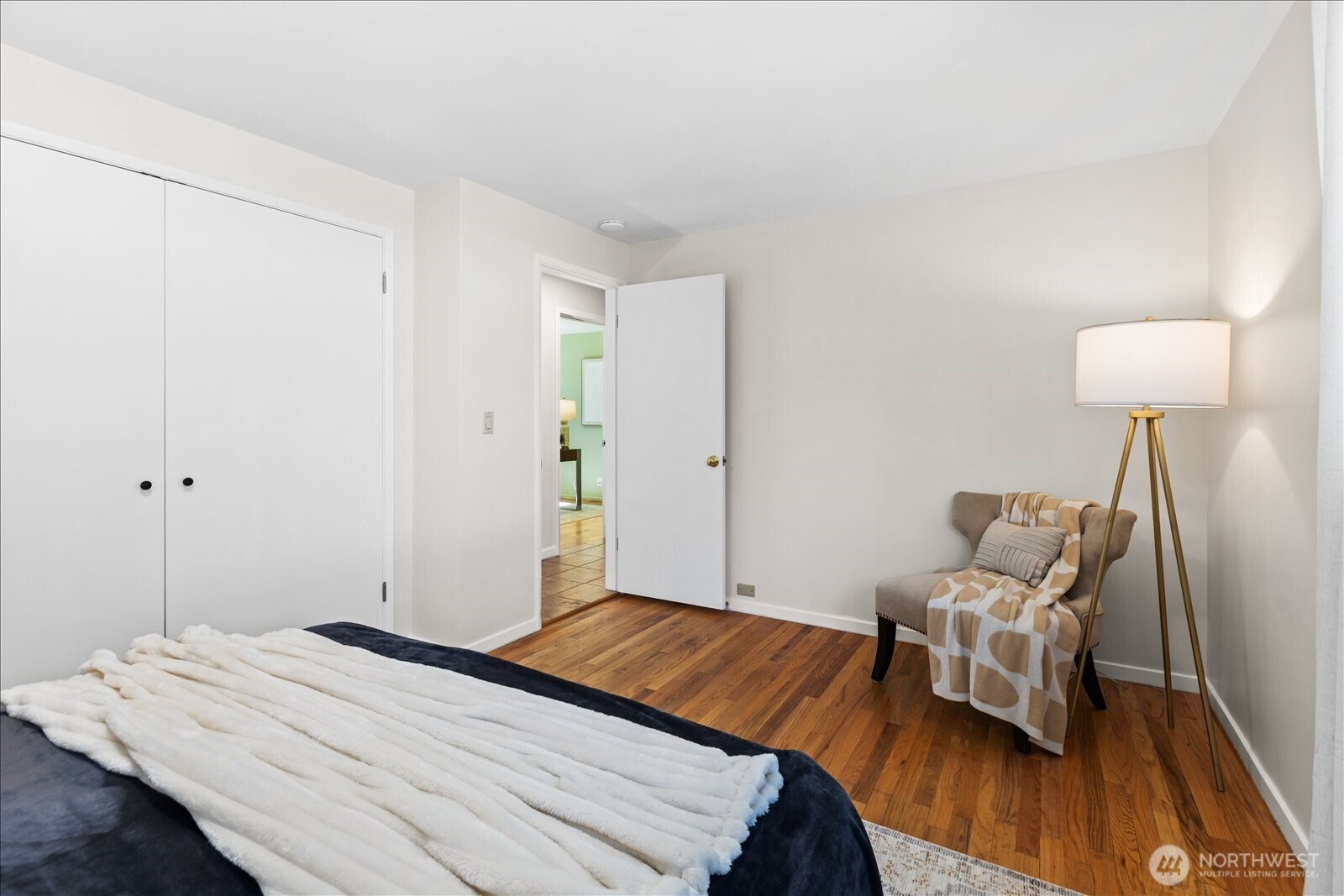 10601 242nd Place SW, Edmonds, WA 98020