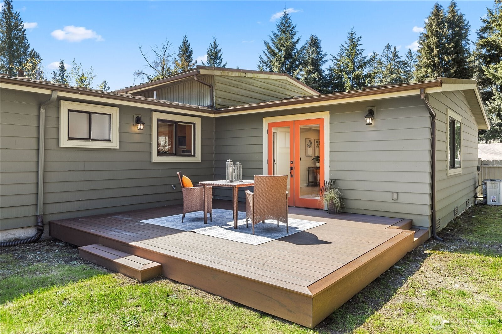 10601 242nd Place SW, Edmonds, WA 98020