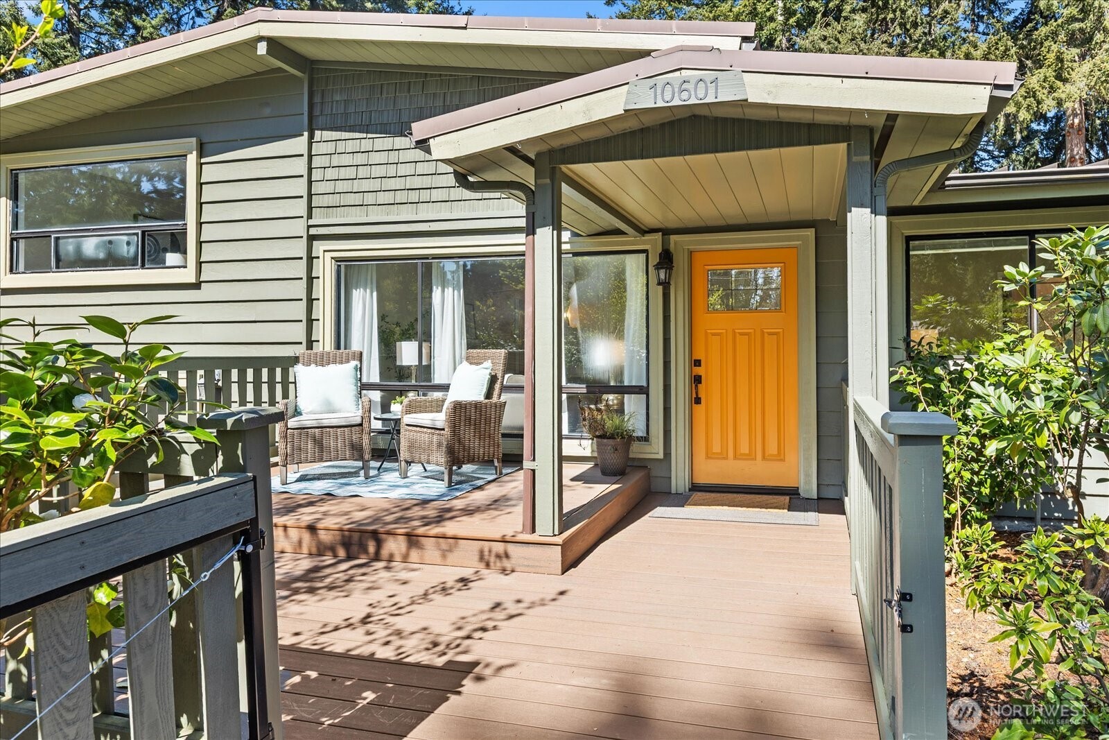 10601 242nd Place SW, Edmonds, WA 98020