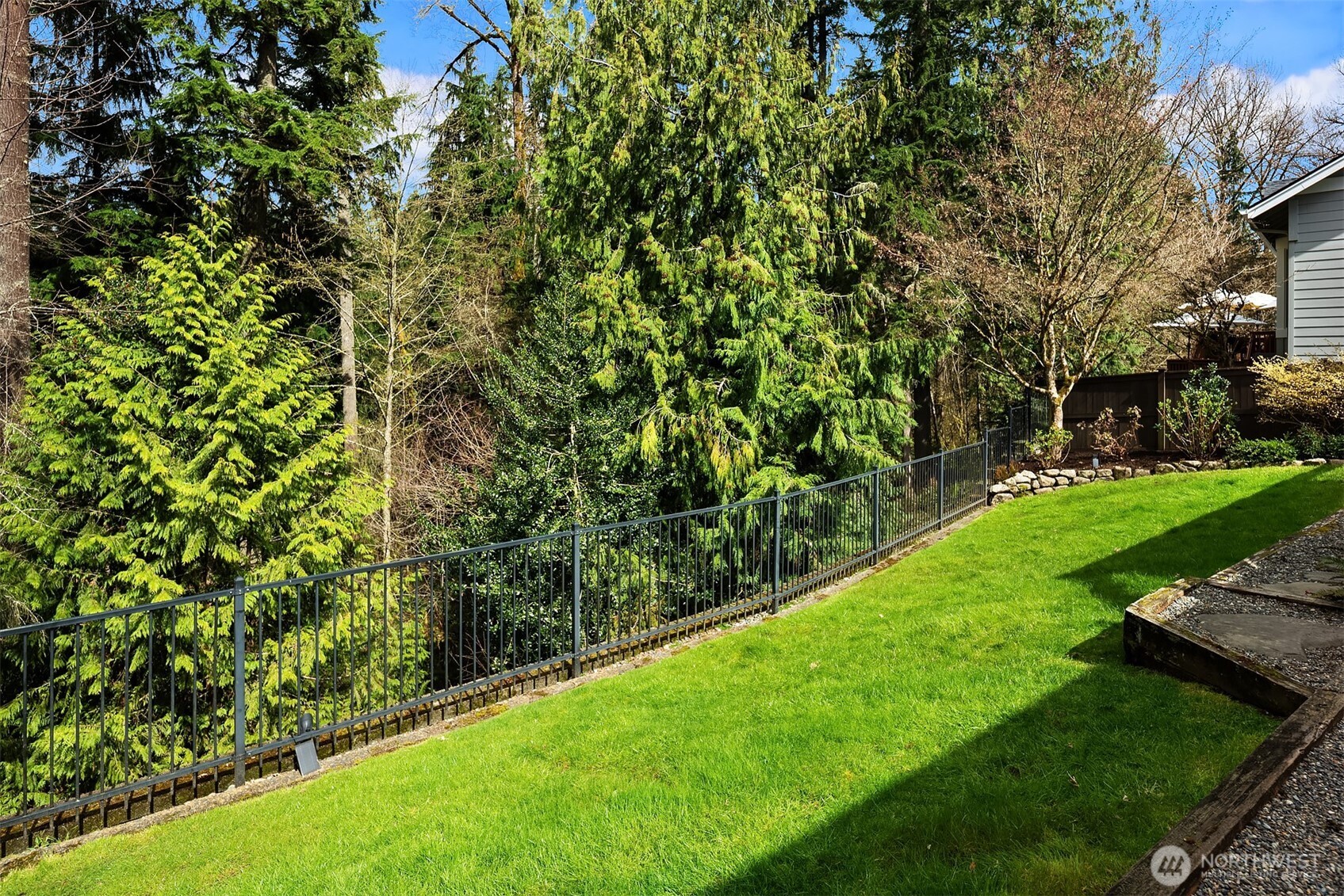 23426 NE 129th Court , Redmond, WA 98053-5639