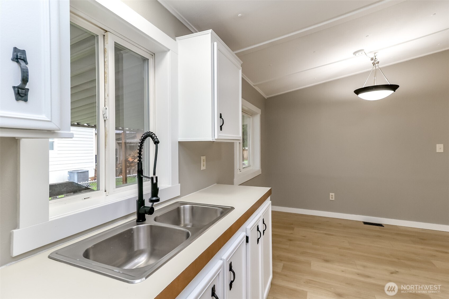 31108 3rd Avenue #114, Black Diamond, WA 98010