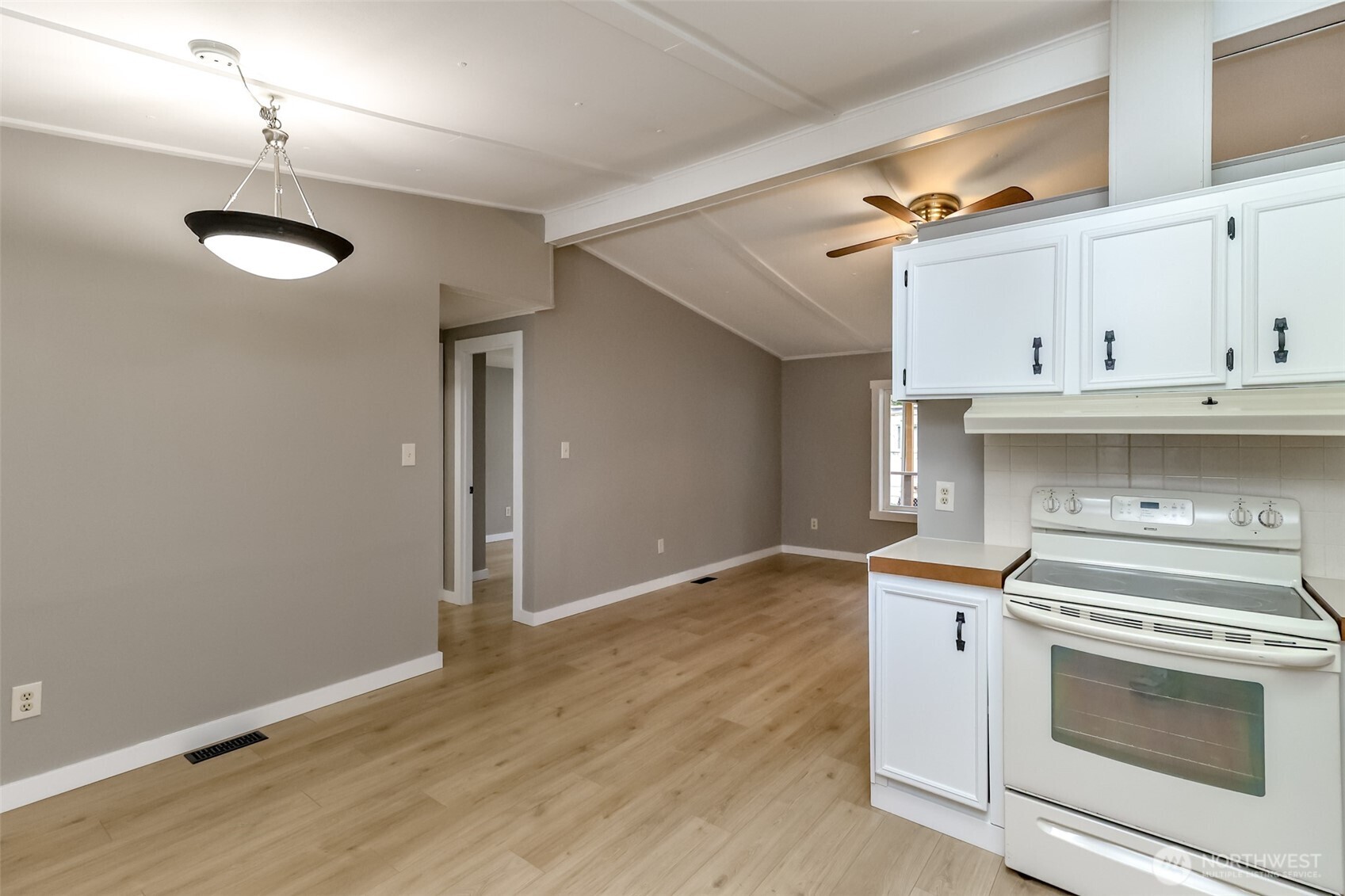31108 3rd Avenue #114, Black Diamond, WA 98010
