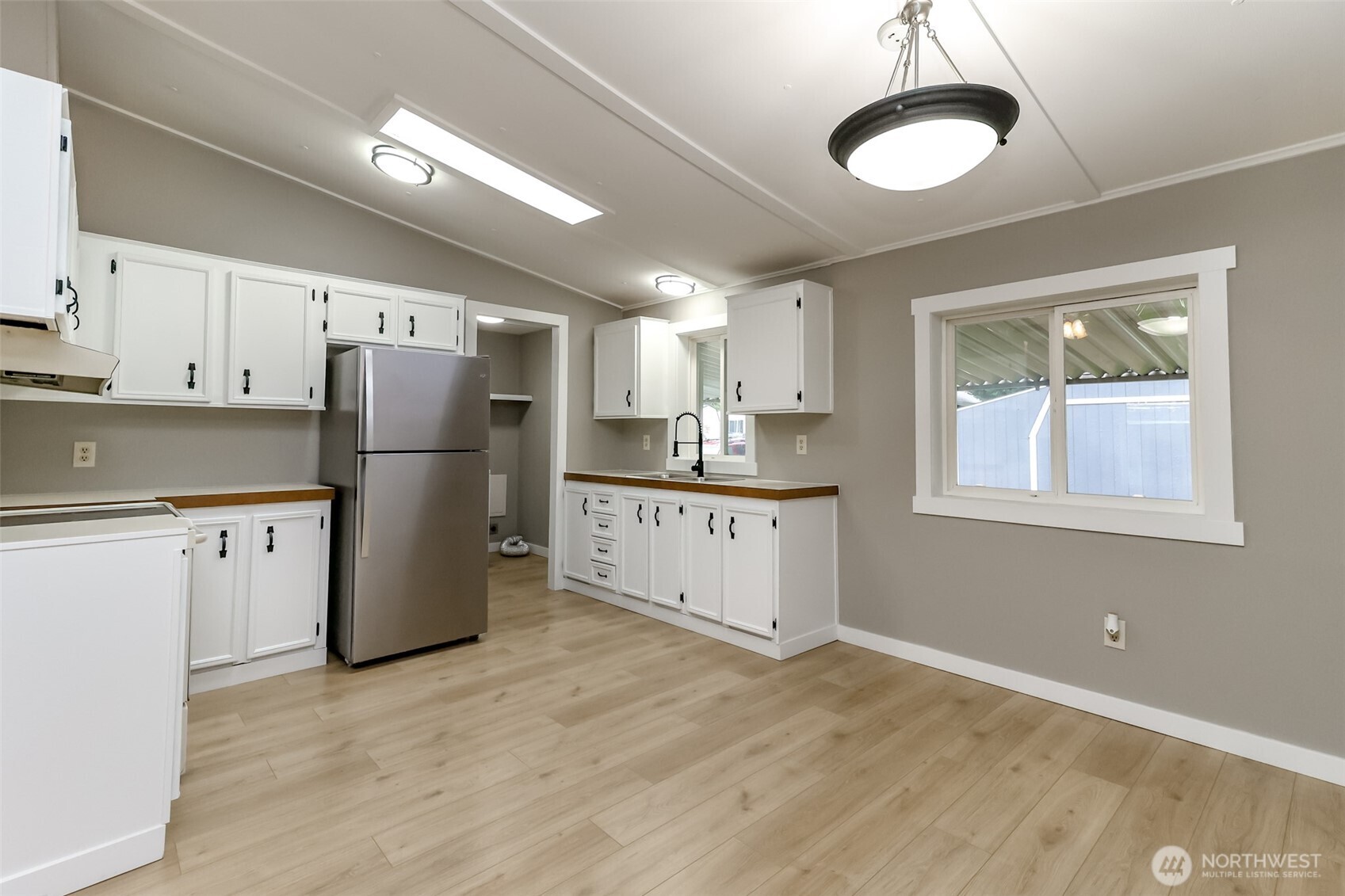 31108 3rd Avenue #114, Black Diamond, WA 98010