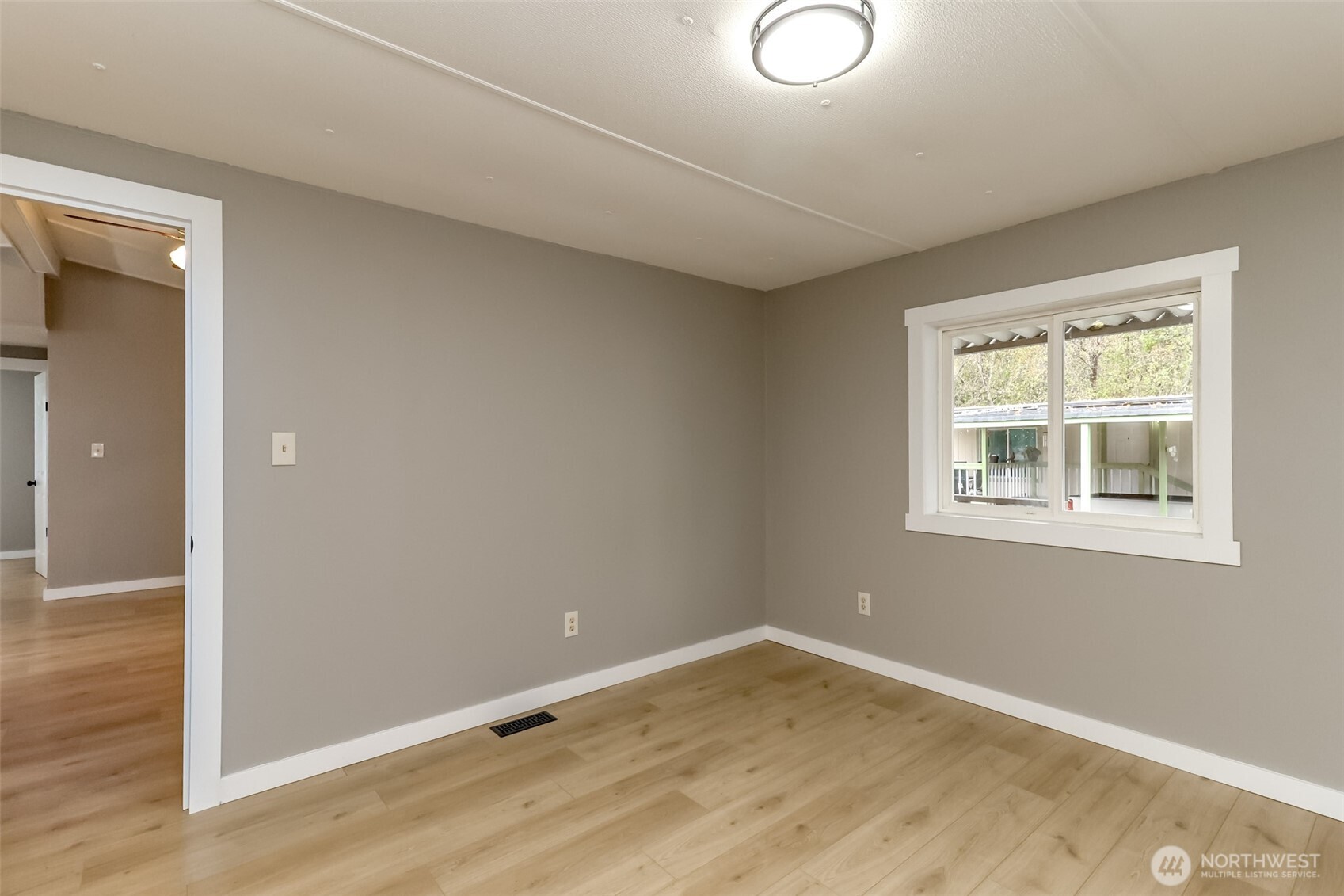 31108 3rd Avenue #114, Black Diamond, WA 98010