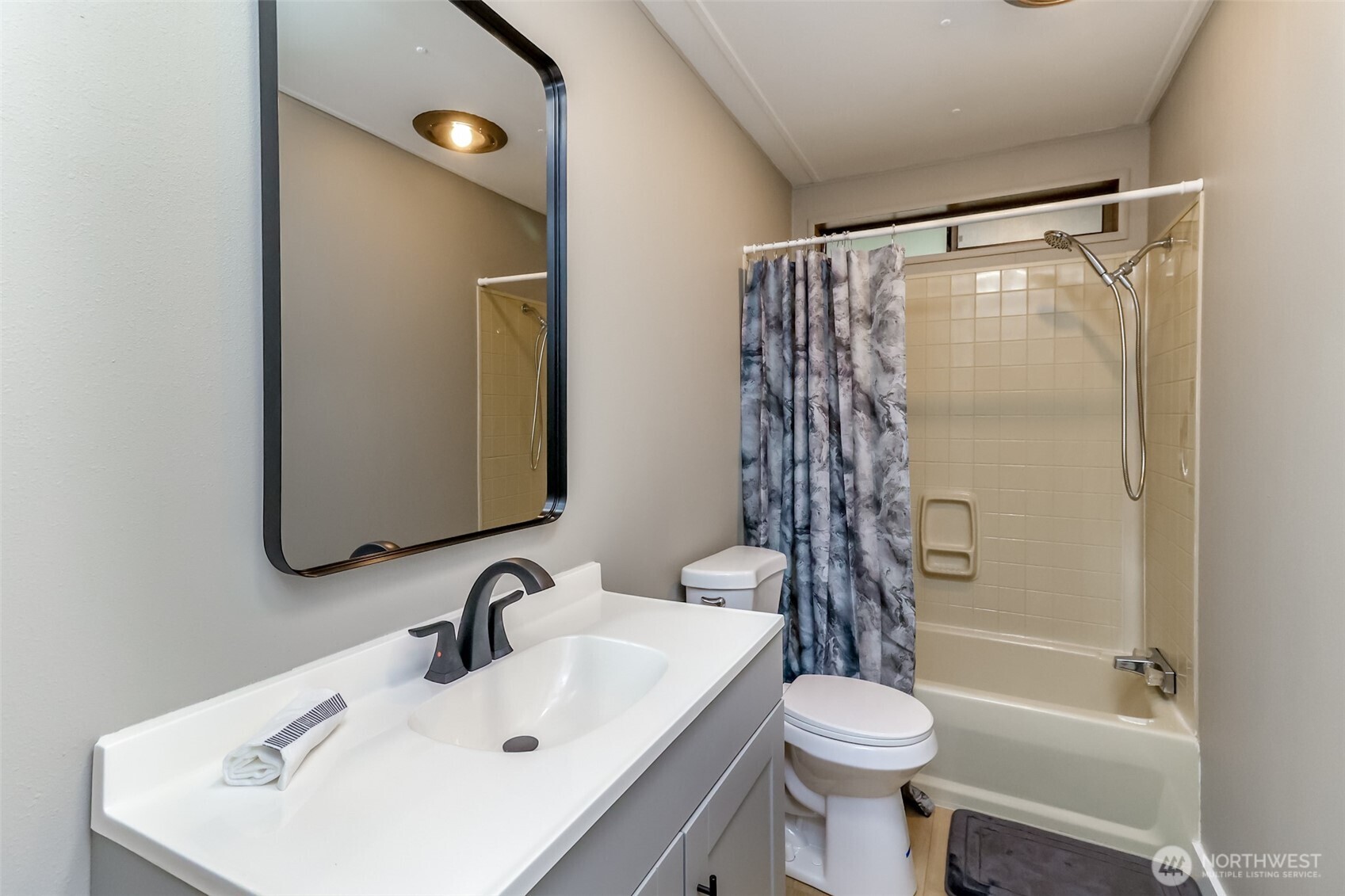 31108 3rd Avenue #114, Black Diamond, WA 98010