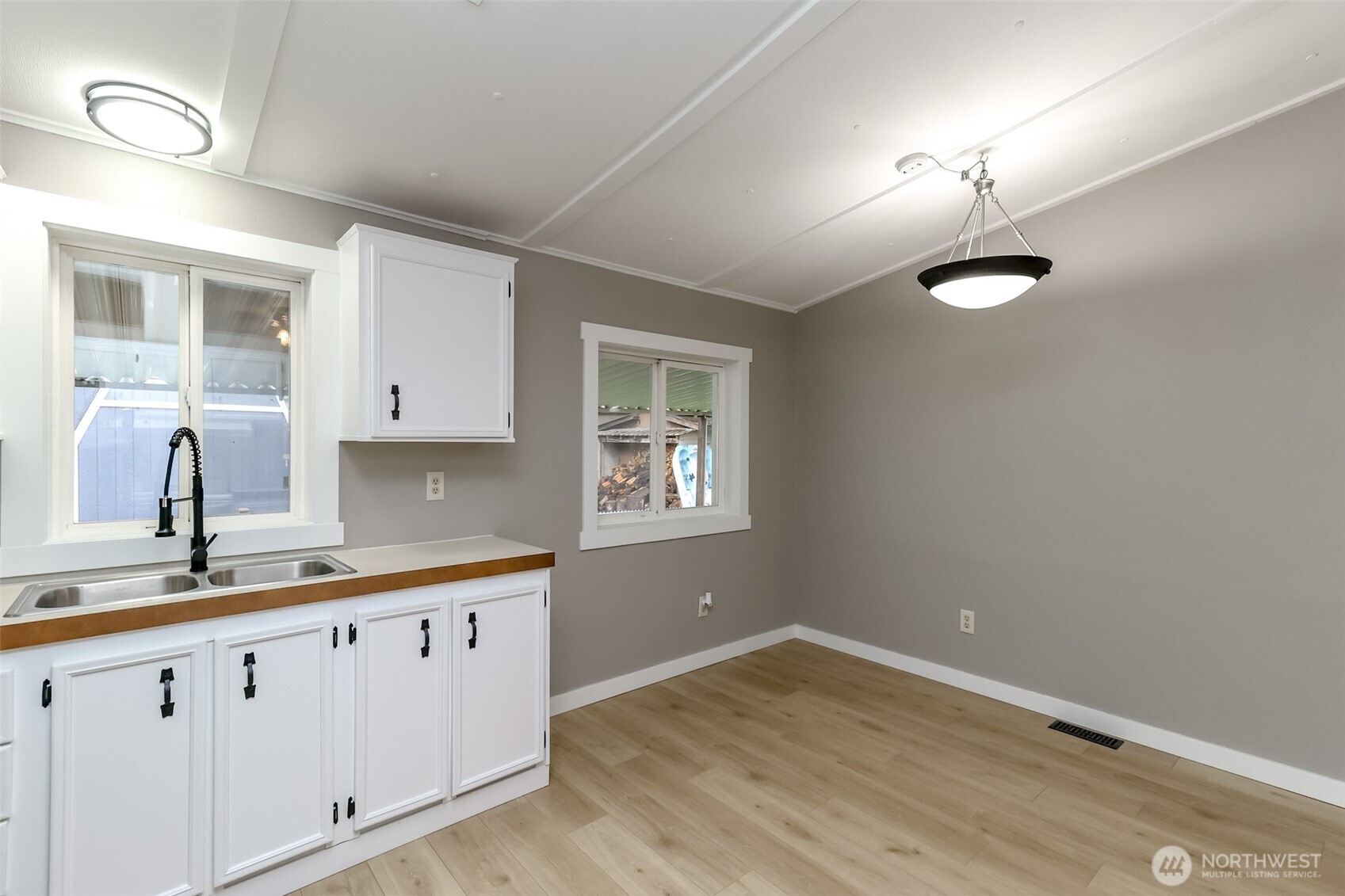 31108 3rd Avenue #114, Black Diamond, WA 98010