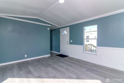 210 37th St SE #8, Auburn, WA 98002 - Photo 11