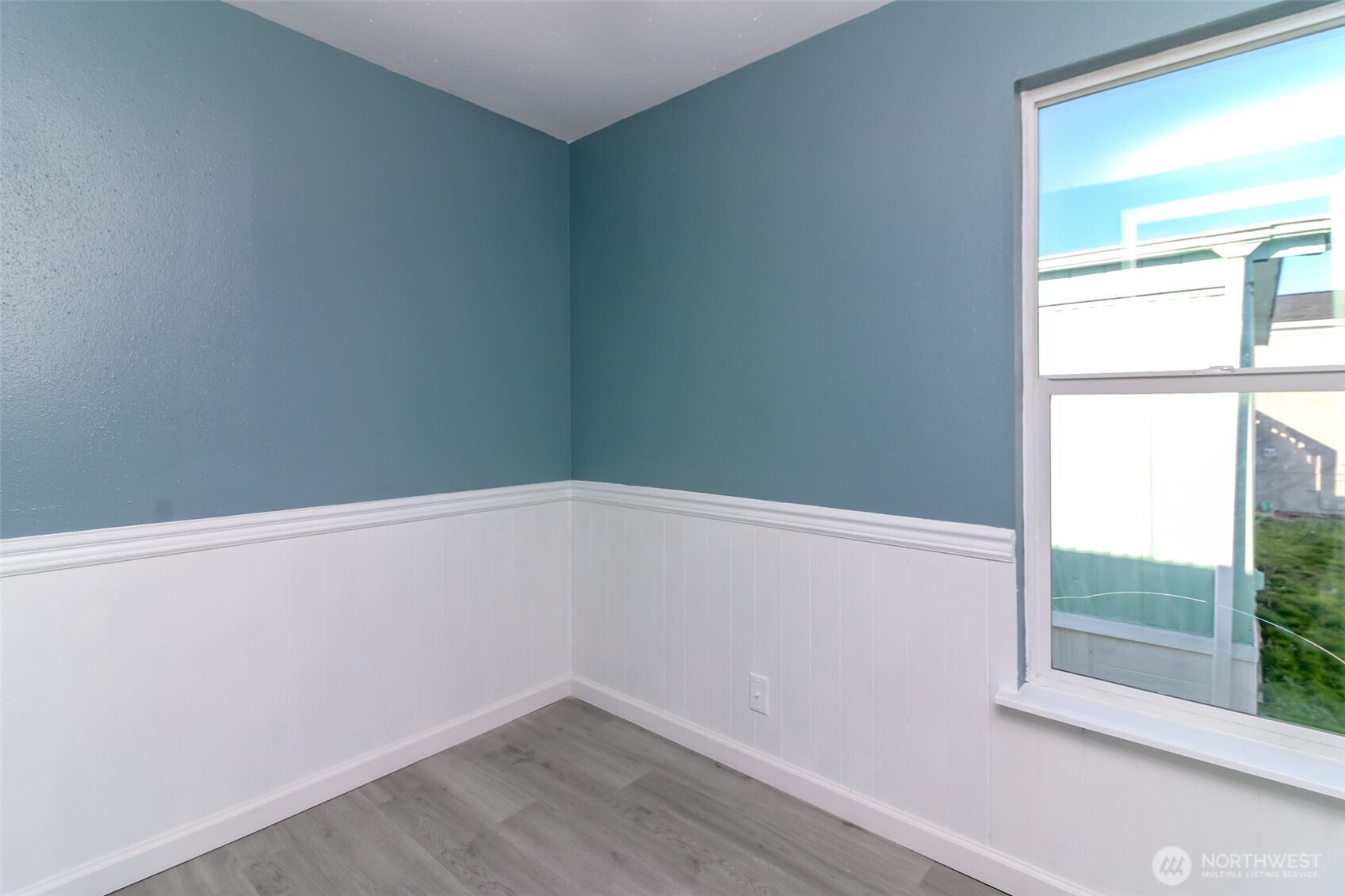 210 37th St SE #8, Auburn, WA 98002