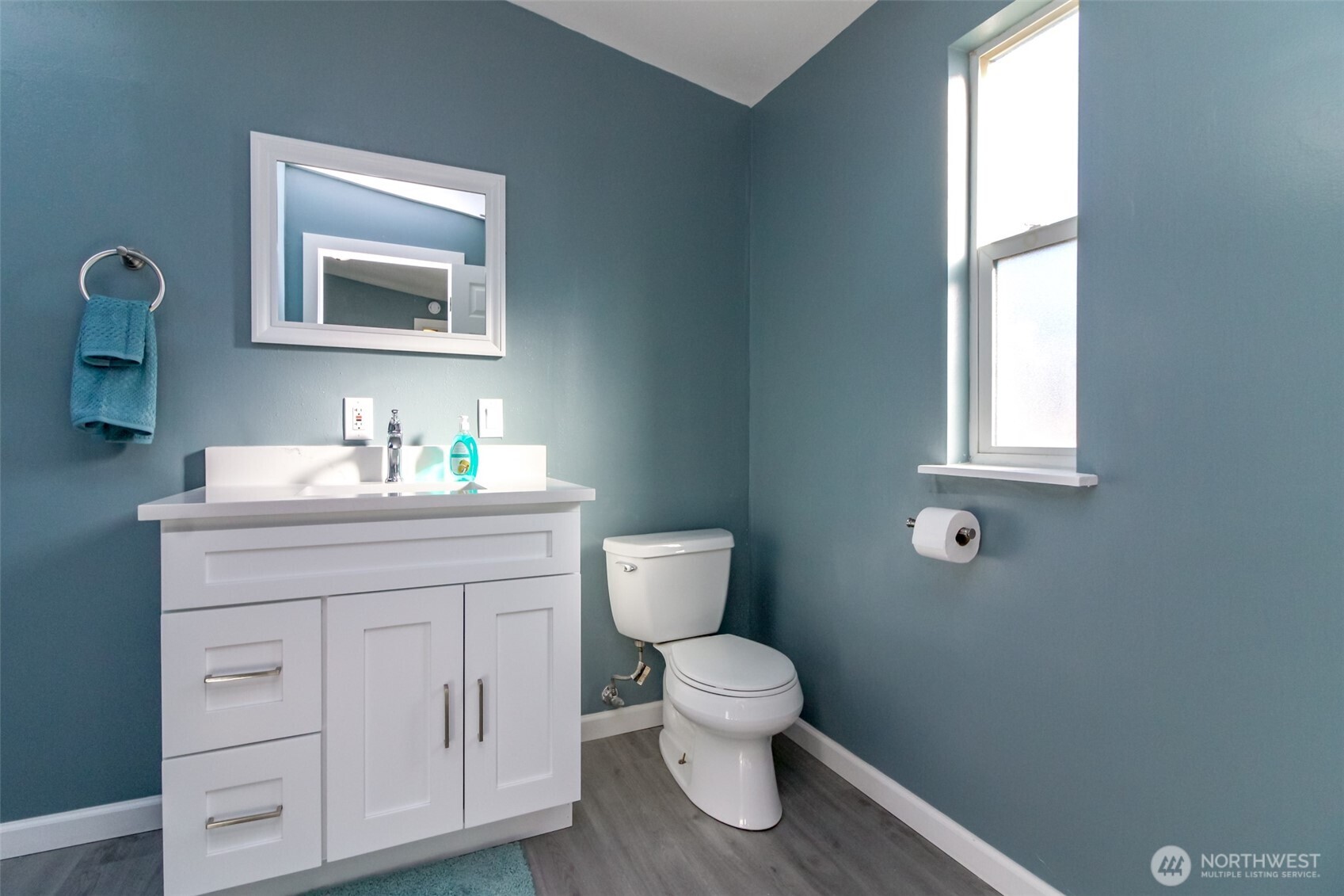 210 37th St SE #8, Auburn, WA 98002