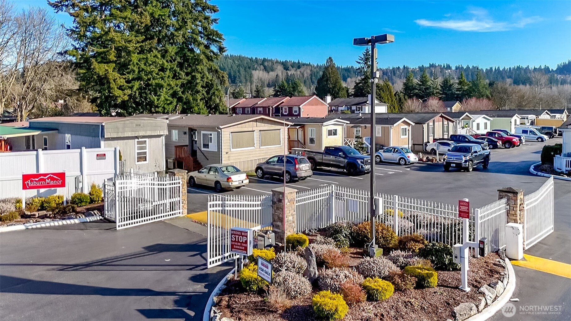 210 37th St SE #8, Auburn, WA 98002