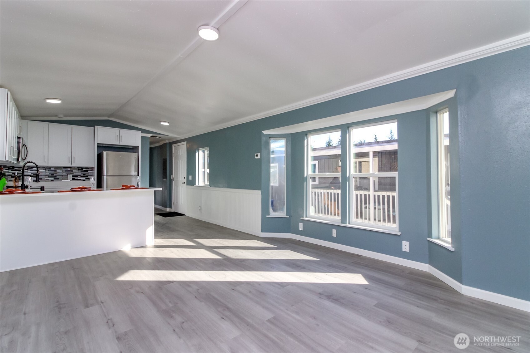 210 37th St SE #8, Auburn, WA 98002