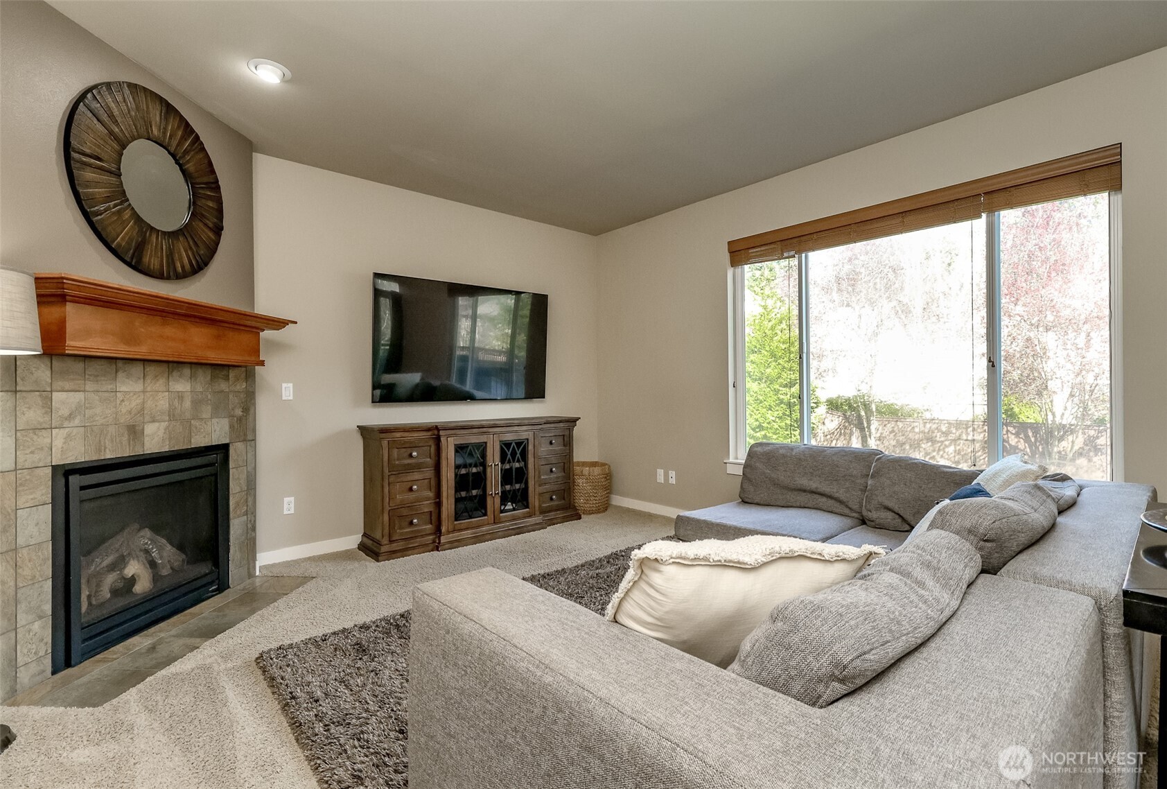 2711 NE Noll Valley Loop , Poulsbo, WA 98370