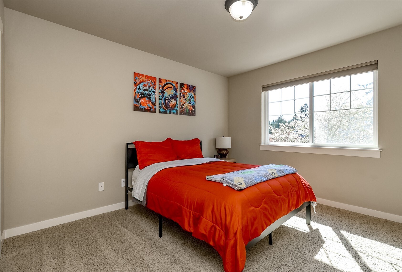 2711 NE Noll Valley Loop , Poulsbo, WA 98370