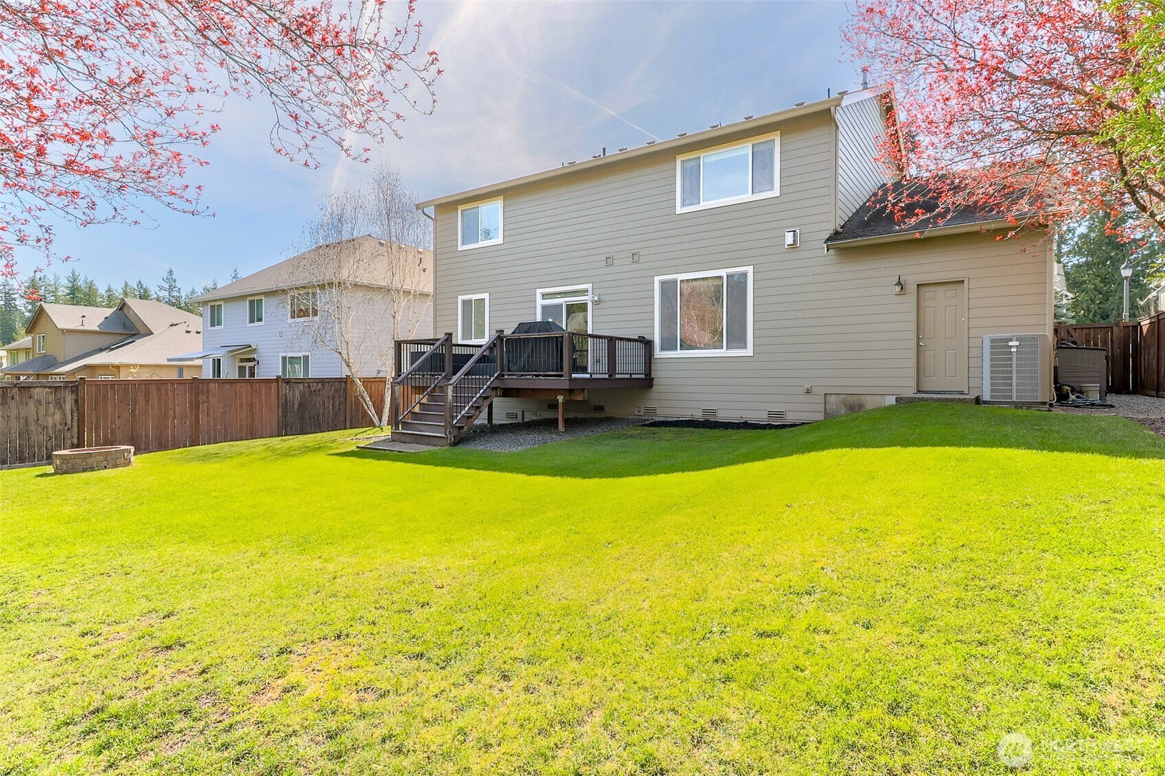 2711 NE Noll Valley Loop , Poulsbo, WA 98370