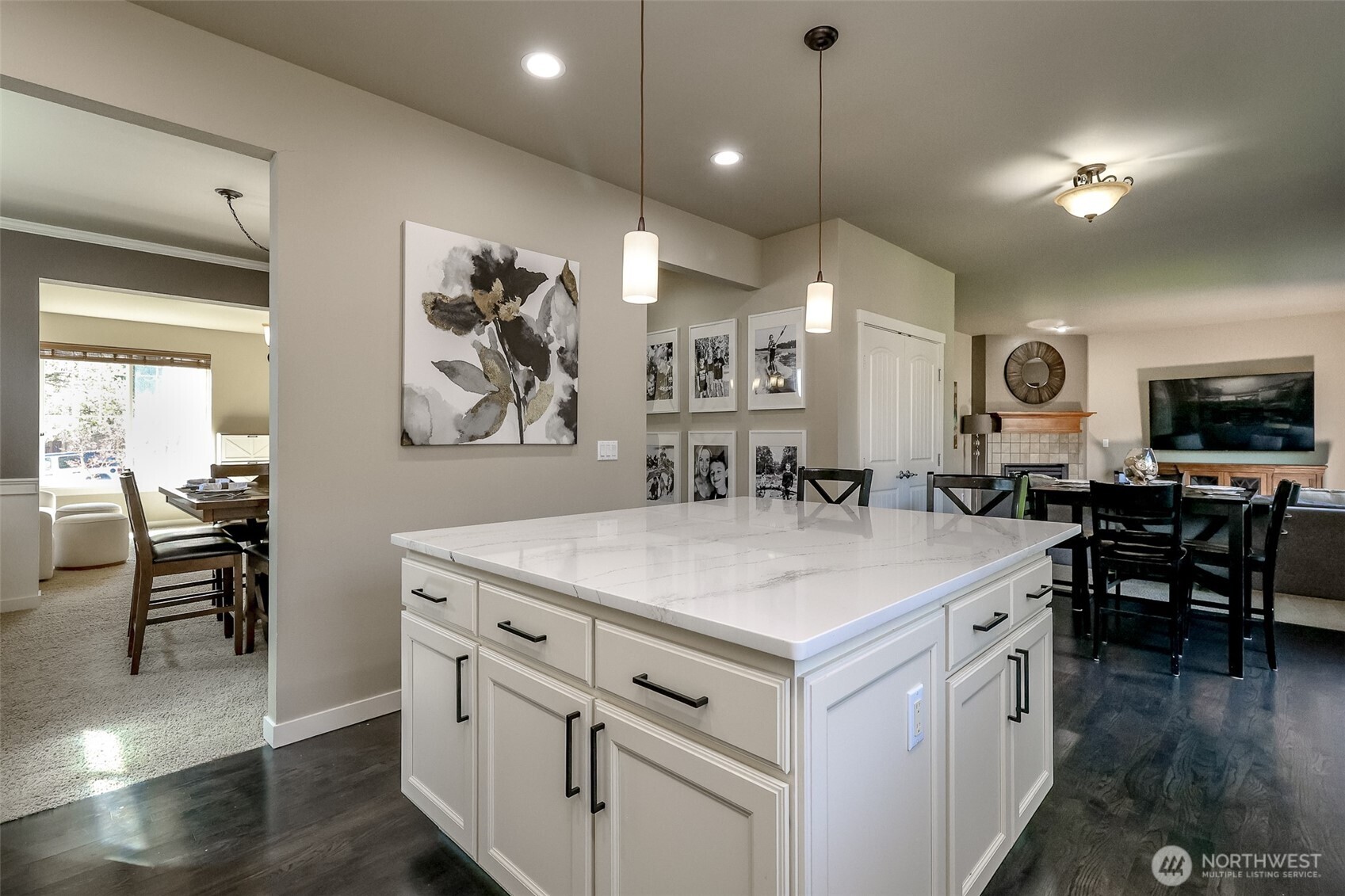 2711 NE Noll Valley Loop , Poulsbo, WA 98370