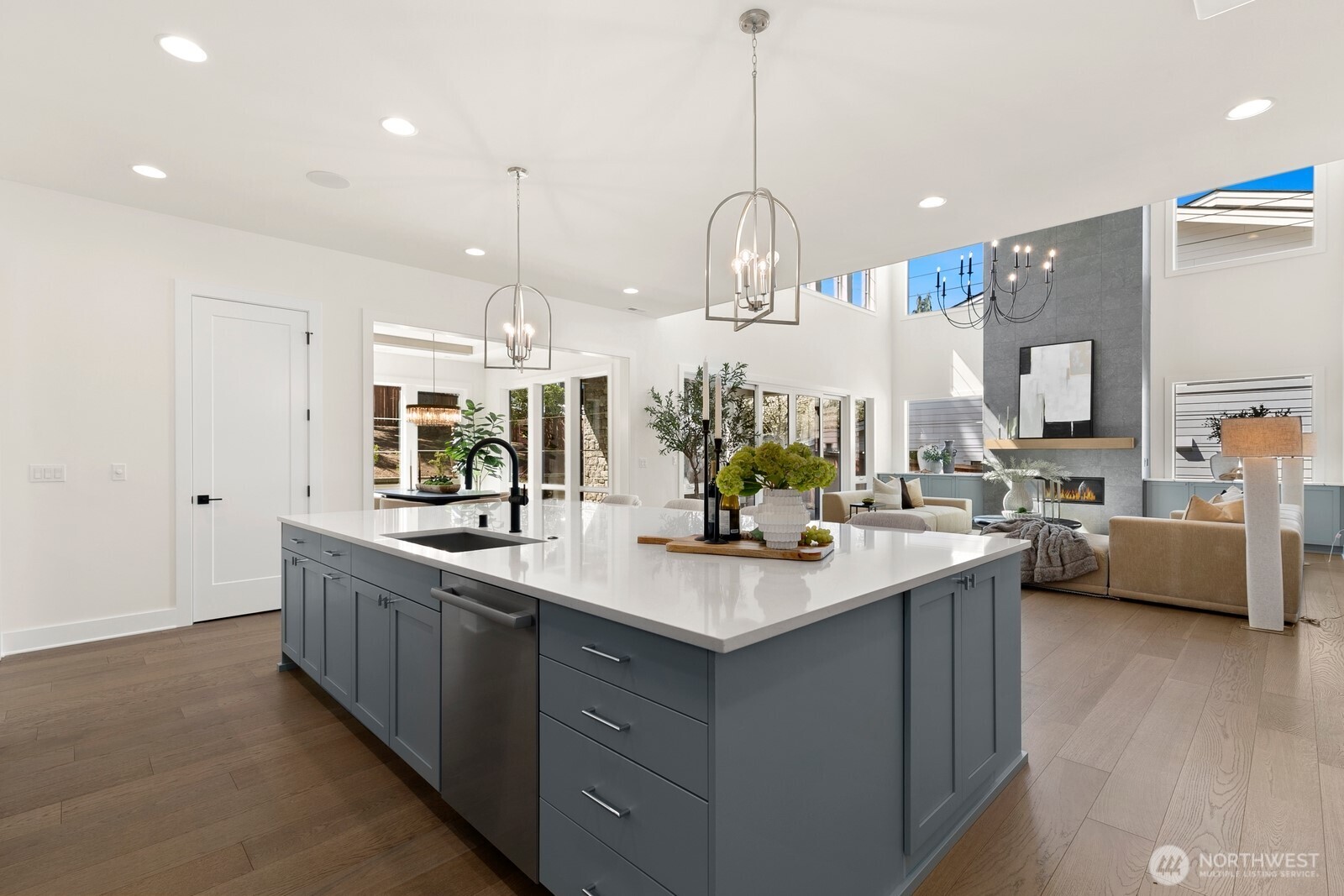15045 SE 45th Place , Bellevue, WA 98006
