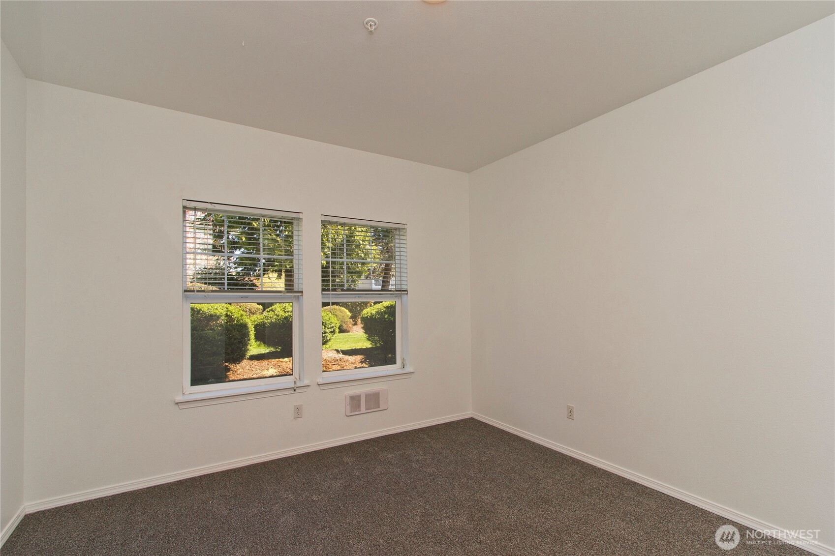 1920 Spencer Court #B13, Dupont, WA 98327