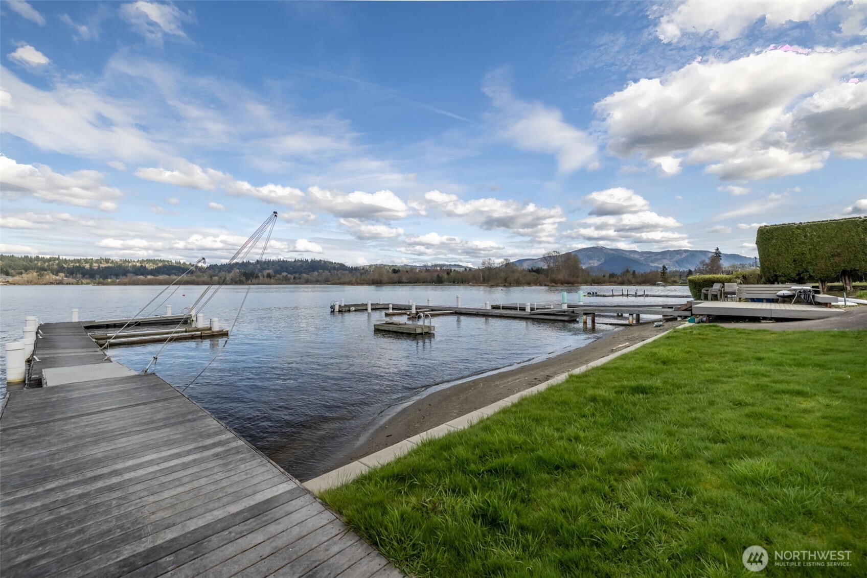 19523 SE 51st Street , Issaquah, WA 98027