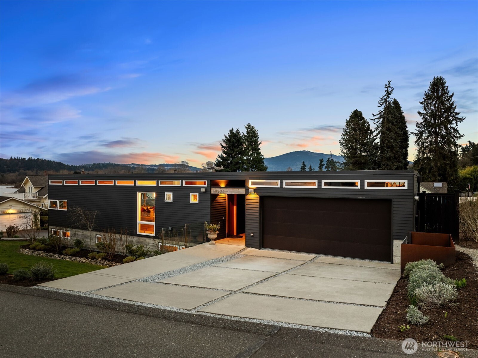 19523 SE 51st Street , Issaquah, WA 98027
