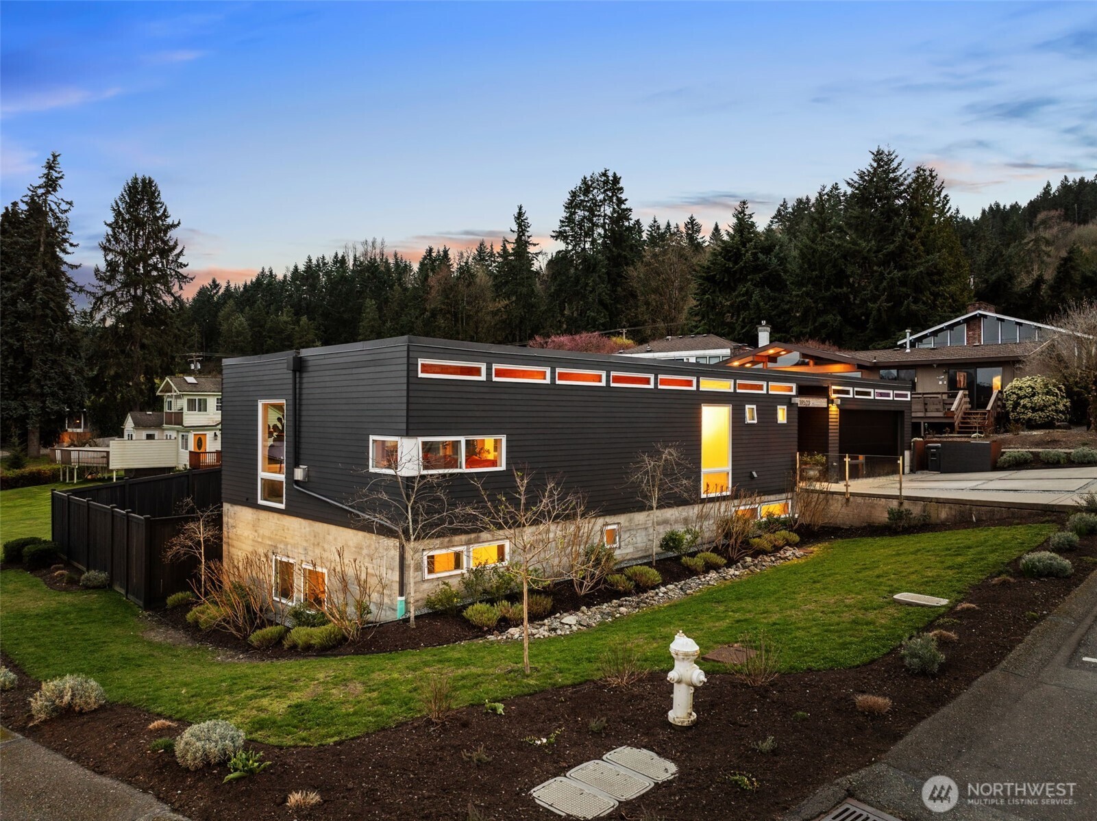 19523 SE 51st Street , Issaquah, WA 98027
