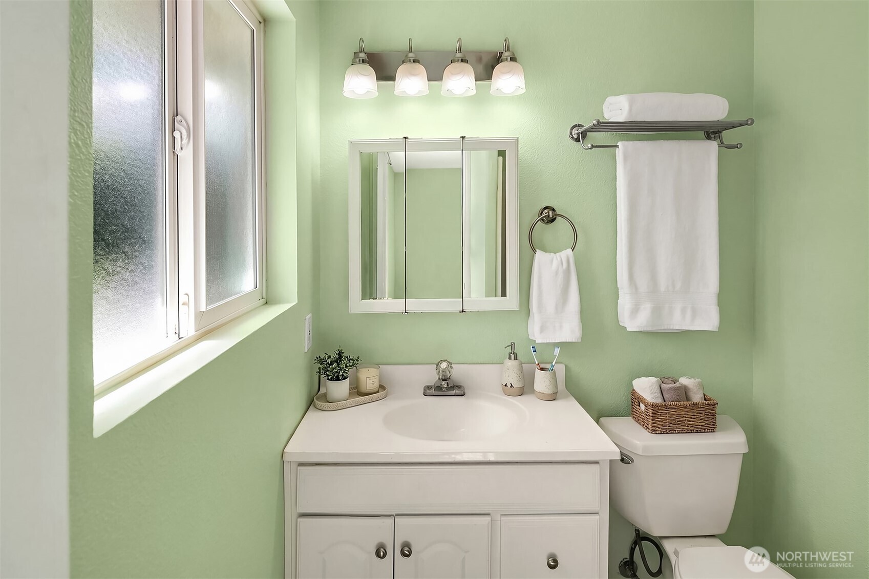 12319 415 Avenue SE, North Bend, WA 98045