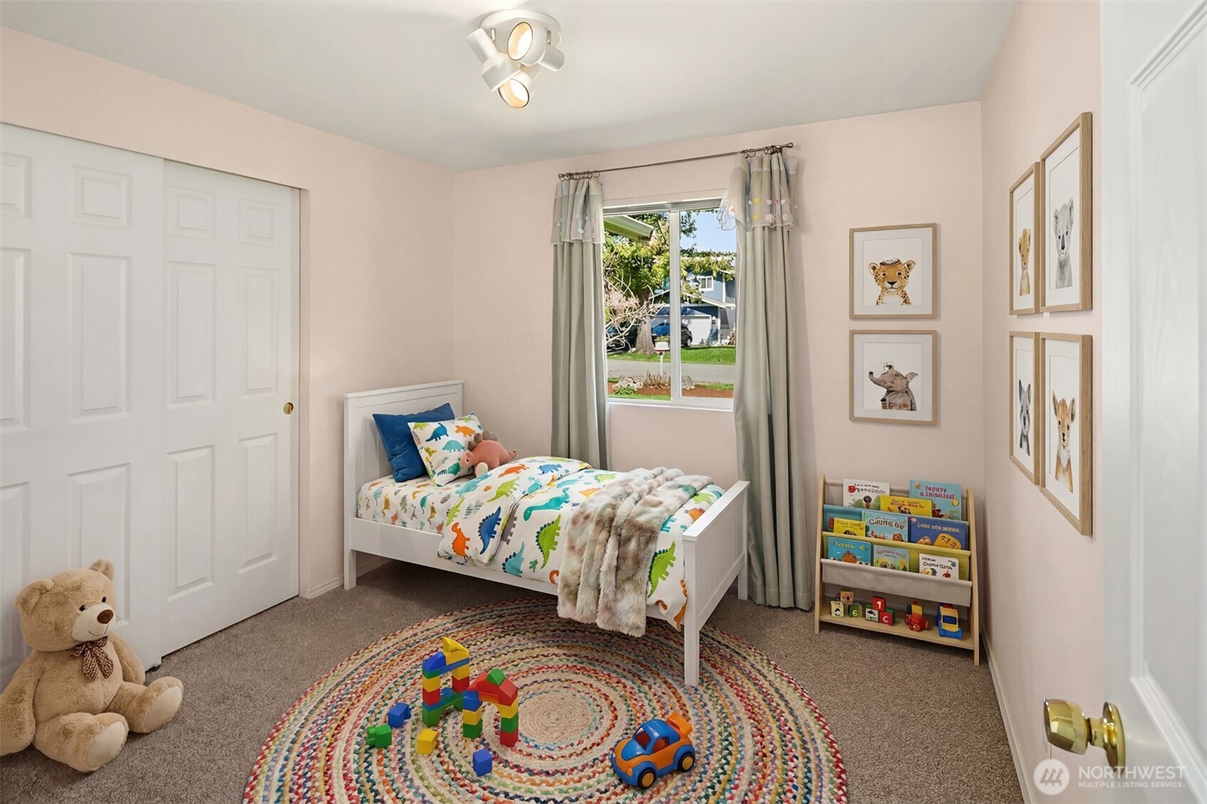 12319 415 Avenue SE, North Bend, WA 98045