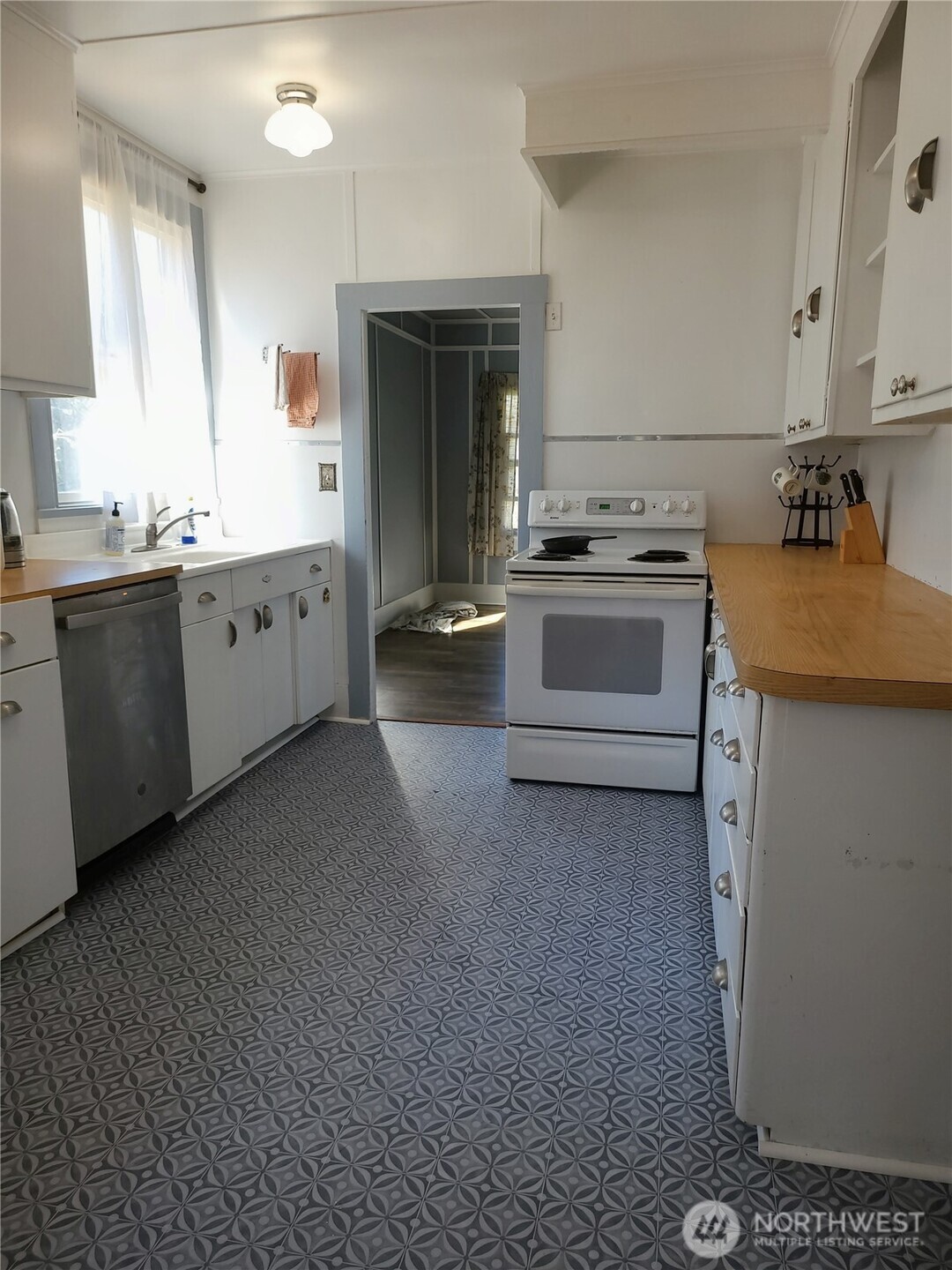 3756 State Route 105 , Tokeland, WA 98590