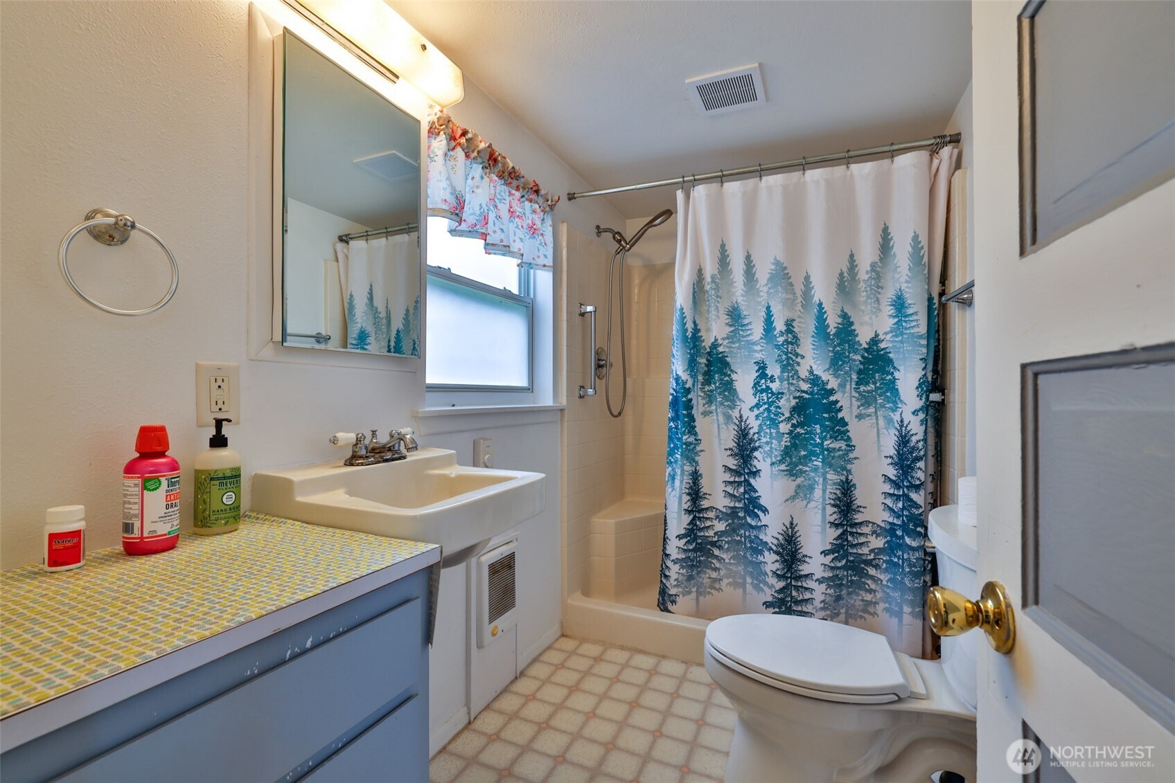 3756 State Route 105 , Tokeland, WA 98590