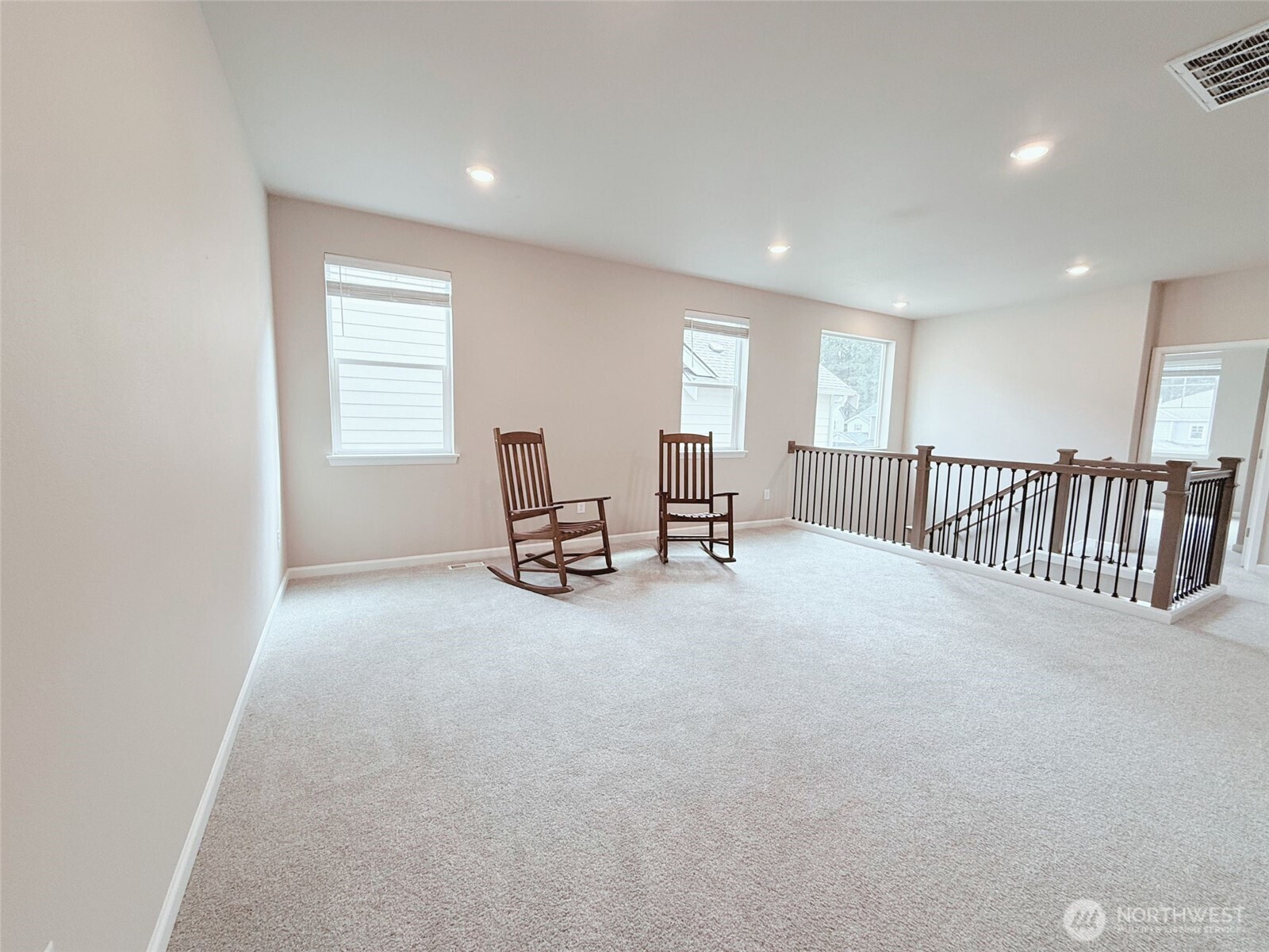 12911 Emerld Ridge Boulevard E, Puyallup, WA 98374