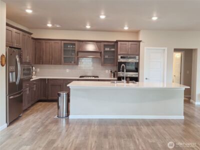 12911 Emerld Ridge Boulevard E, Puyallup, WA 98374 - Photo 4