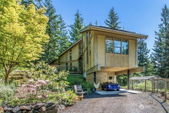 808 Pioneer Hill Road , Orcas Island, WA 98279