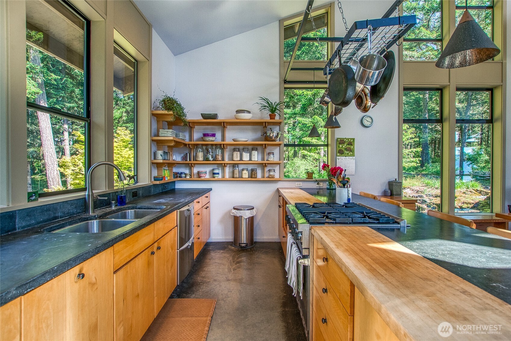 808 Pioneer Hill Road , Orcas Island, WA 98279