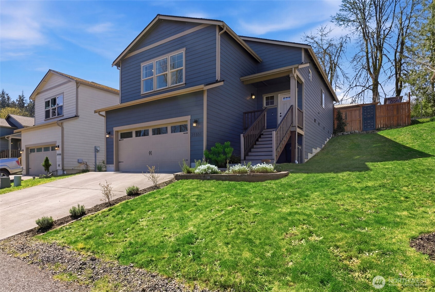 25681 NE School House Place , Kingston, WA 98346