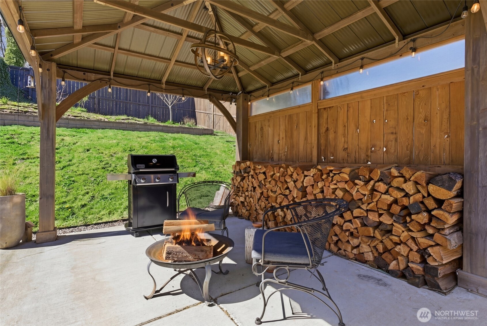 25681 NE School House Place , Kingston, WA 98346