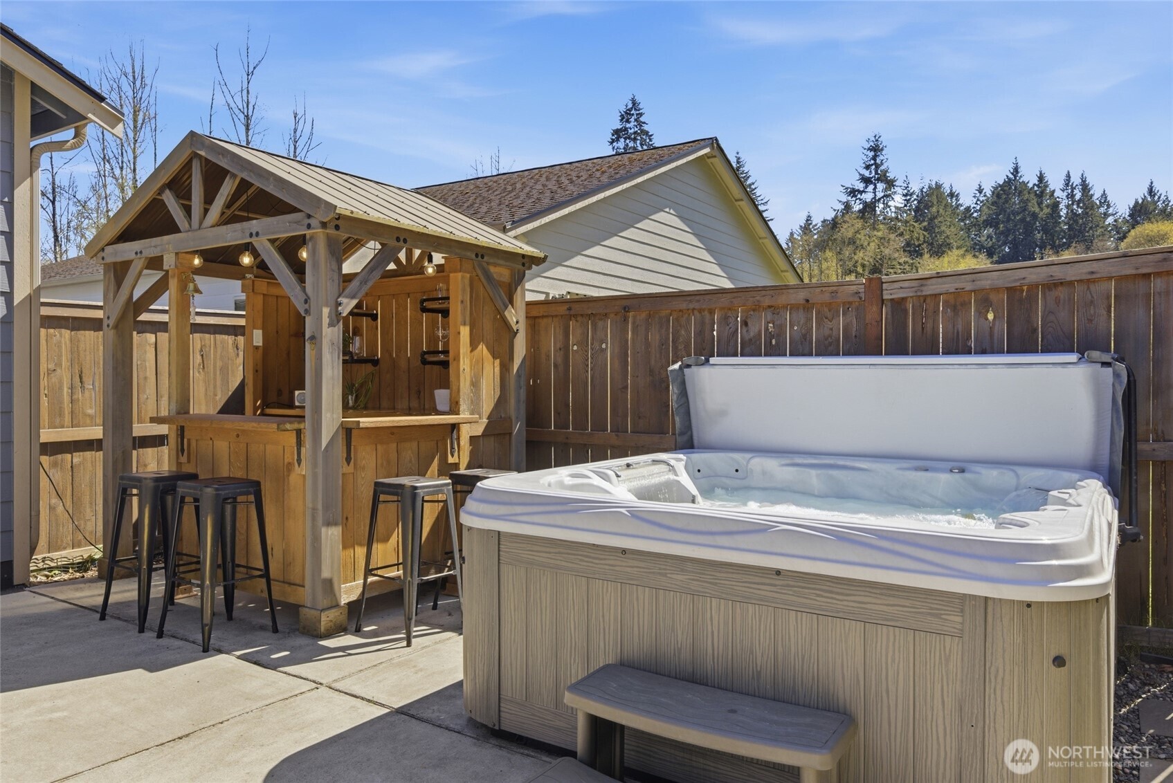 25681 NE School House Place , Kingston, WA 98346