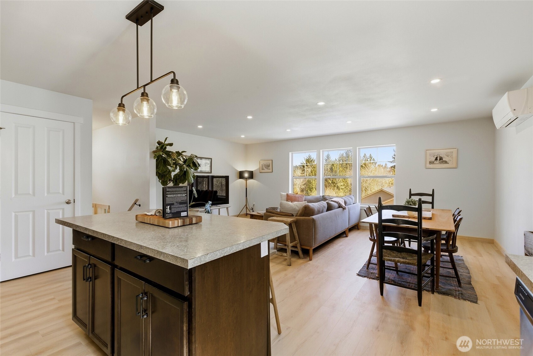 25681 NE School House Place , Kingston, WA 98346
