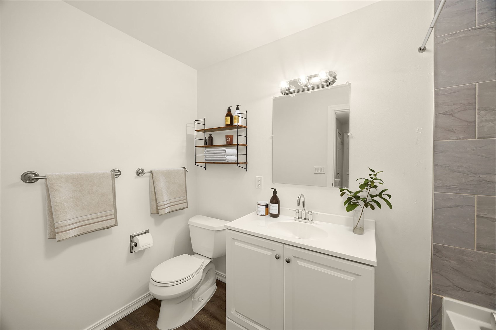 12211 SE 59th Street #61, Bellevue, WA 98006