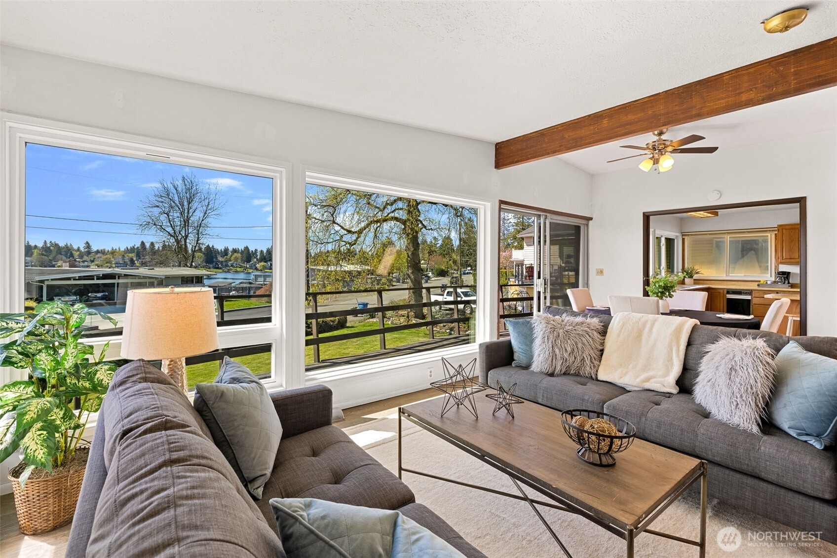 19237 35th Avenue S, SeaTac, WA 98188