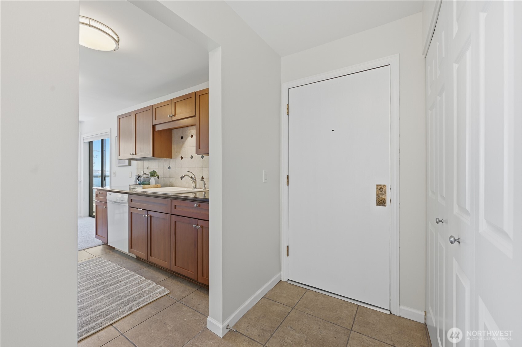 1101 Harbor Avenue SW #3C, Seattle, WA 98116