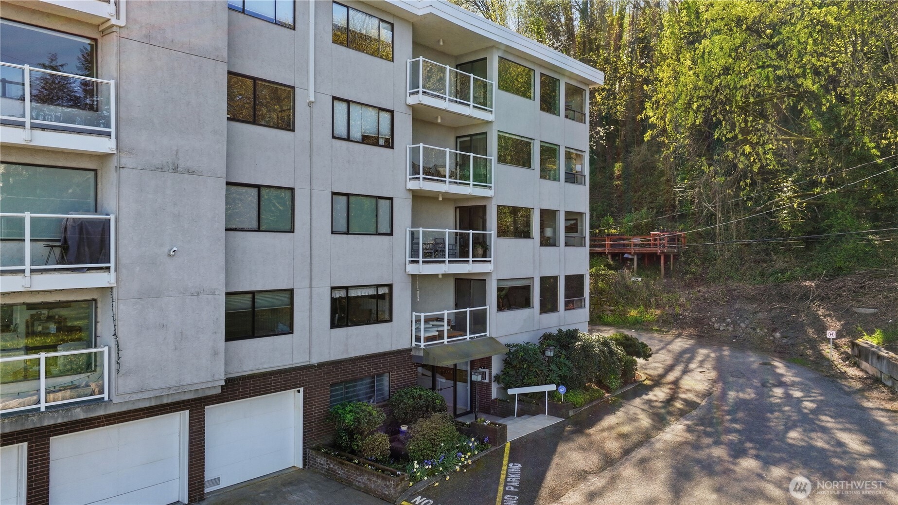 1101 Harbor Avenue SW #3C, Seattle, WA 98116
