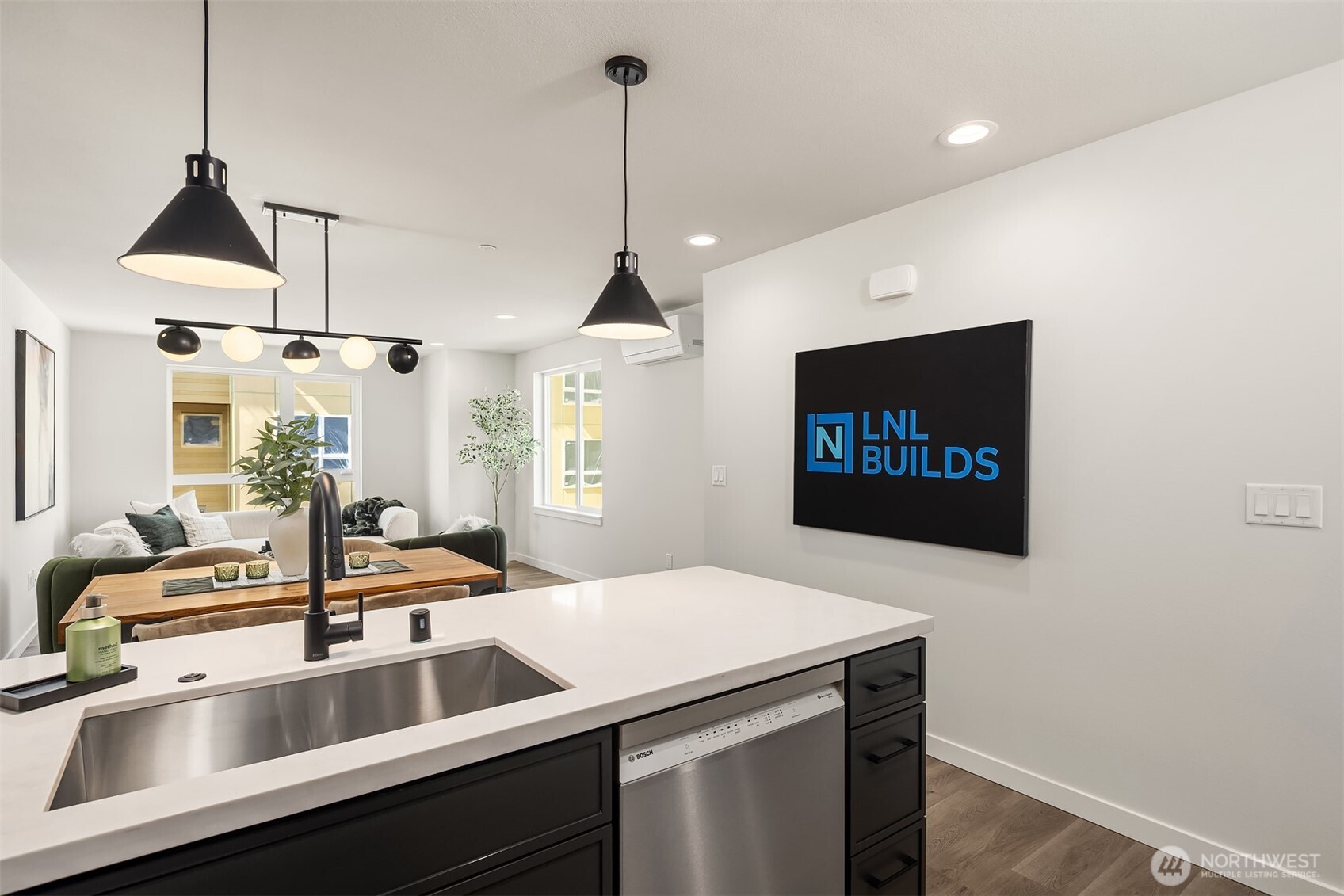 12001 Des Moines Memorial Drive S #B, Burien, WA 98168