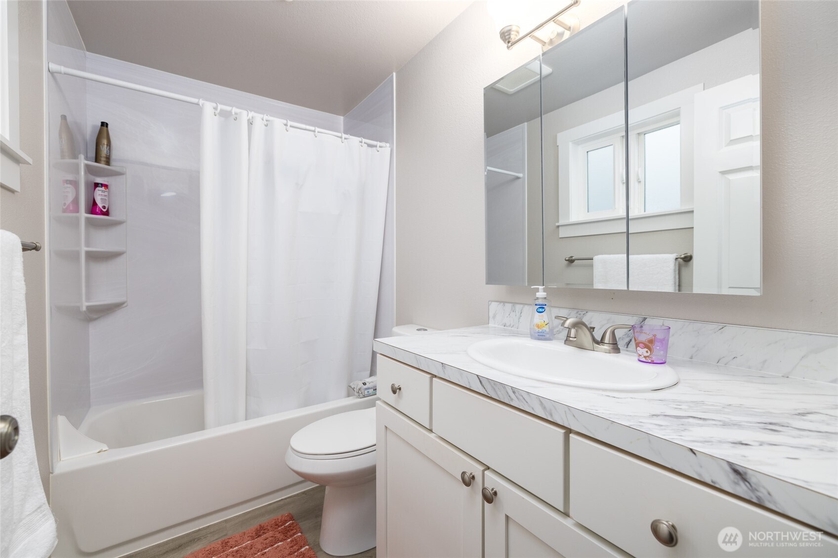 401 Stanford Drive , Mount Vernon, WA 98273