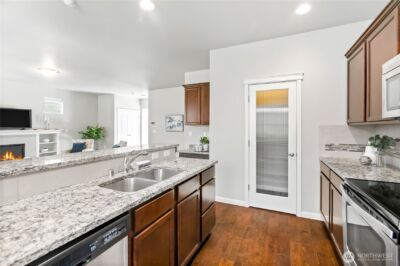 3824 Discovery Avenue SW, Bremerton, WA 98312 - Photo 4