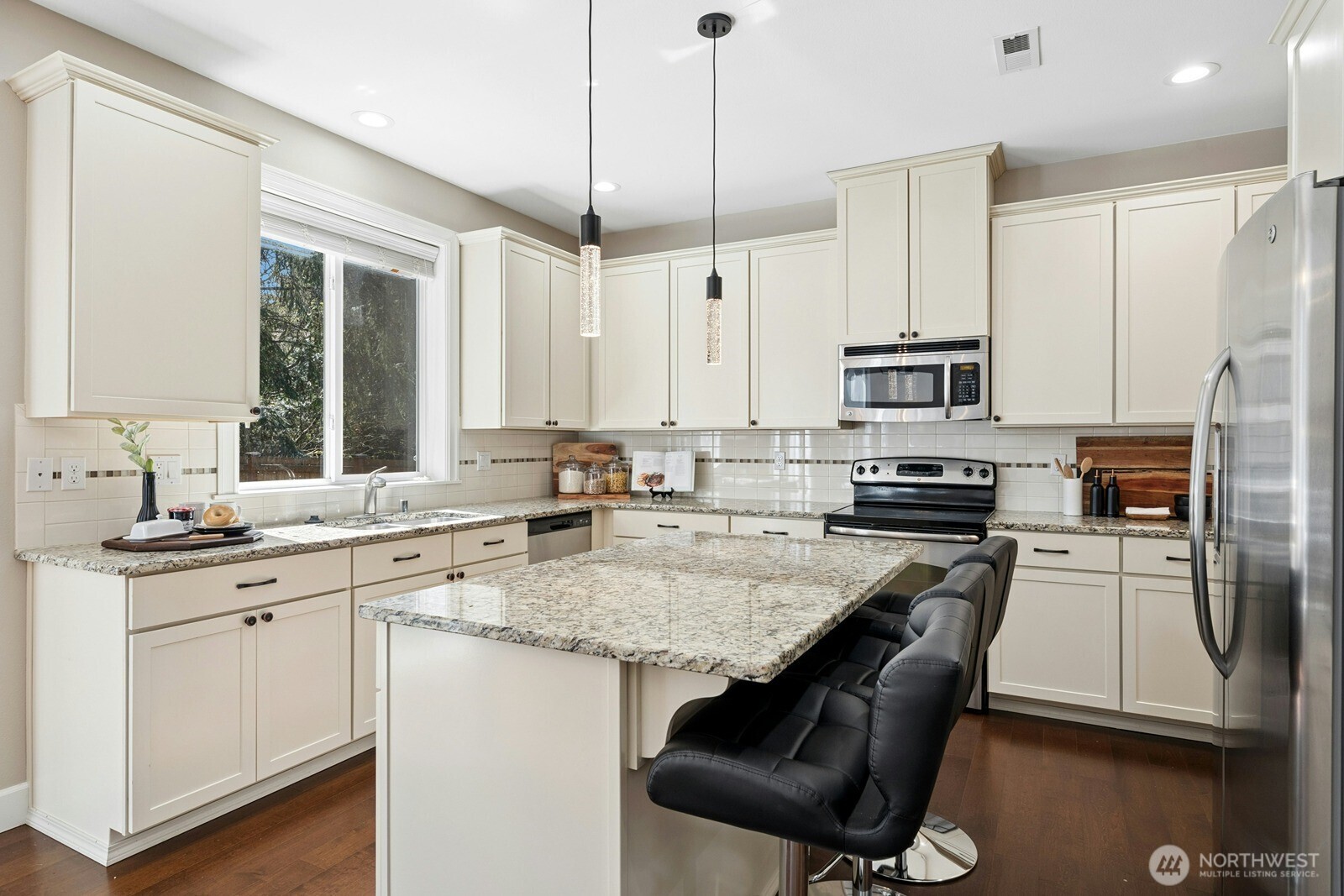 24322 229th Court SE, Maple Valley, WA 98038-6931
