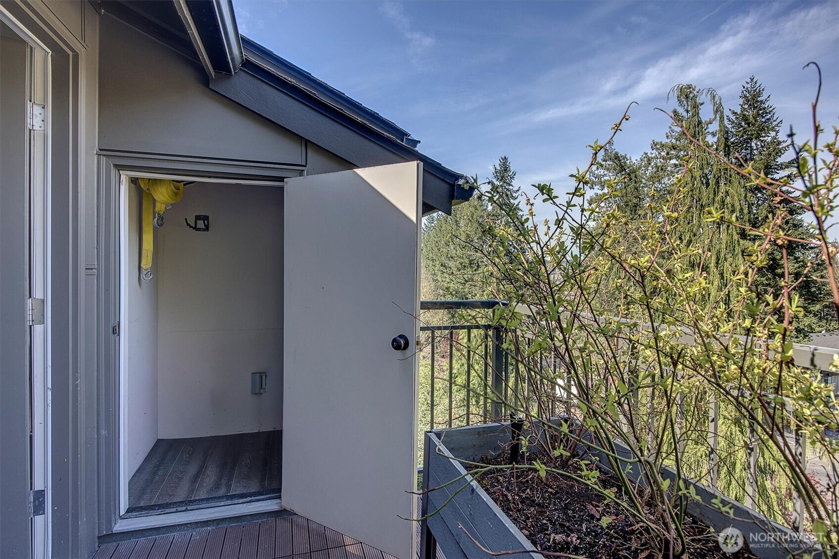 12707 NE 116th Street #A-304, Kirkland, WA 98034