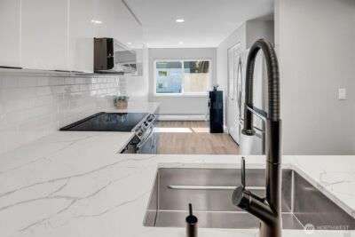 12707 NE 116th Street #A-304, Kirkland, WA 98034 - Photo 3