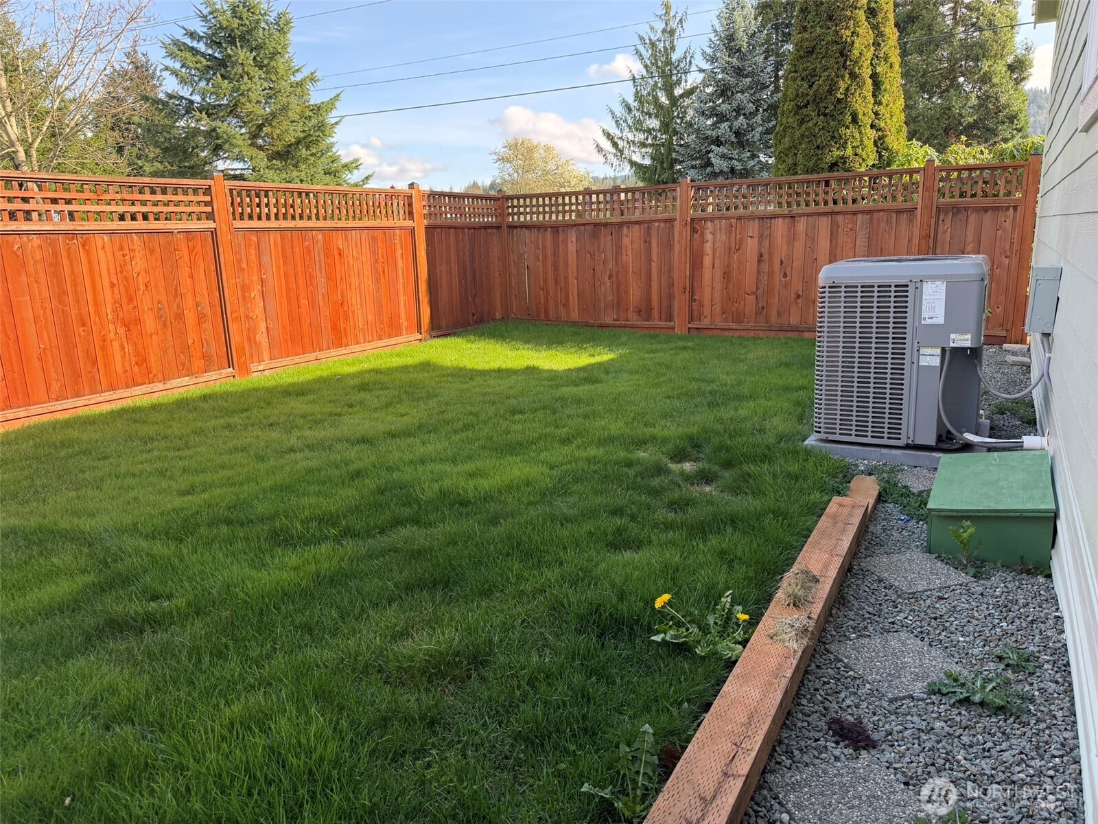 1120 S 25th Street #1, Mount Vernon, WA 98274